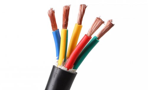 验收电缆线路需要进行哪些标准检查？